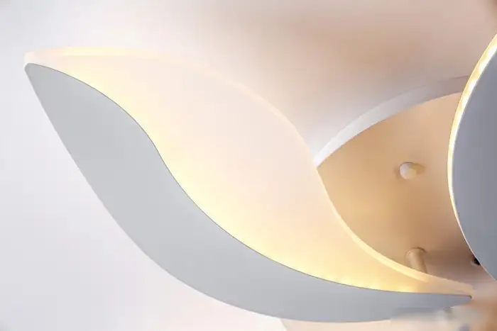 Припотолочная люстра Escada Wind 10214/SG LED*60W White – фото товара