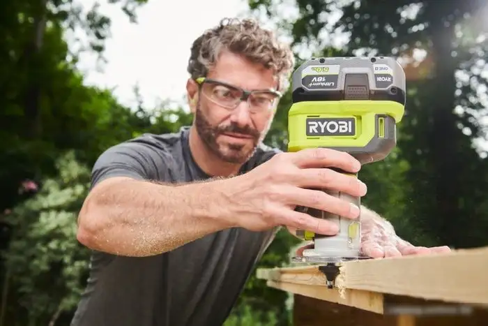 Кромочно-петельный фрезер Ryobi RTR18-0 5133005654 (без АКБ) – фото товара