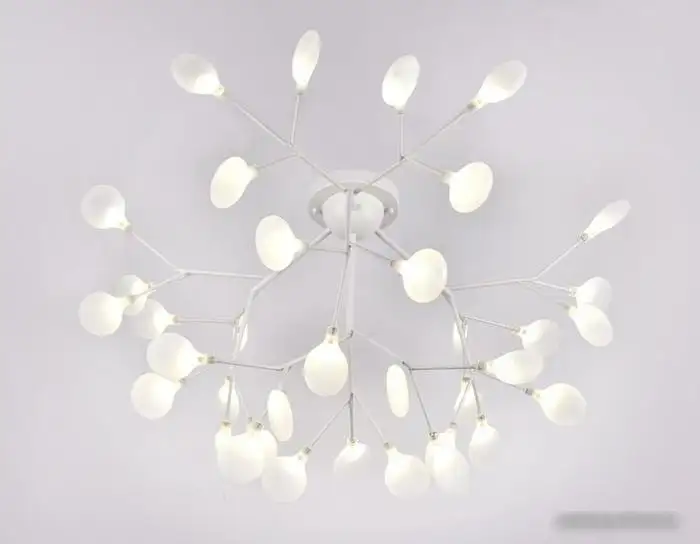 Припотолочная люстра Ambrella light Traditional TR3018/36 WH/FR – фото товара