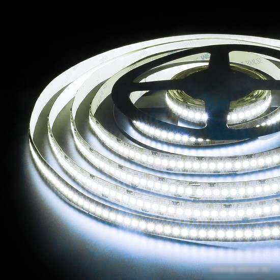 Светодиодная лента Elektrostandard 24V 24W 240Led 2835 IP20 холодный белый a052981 – фото товара