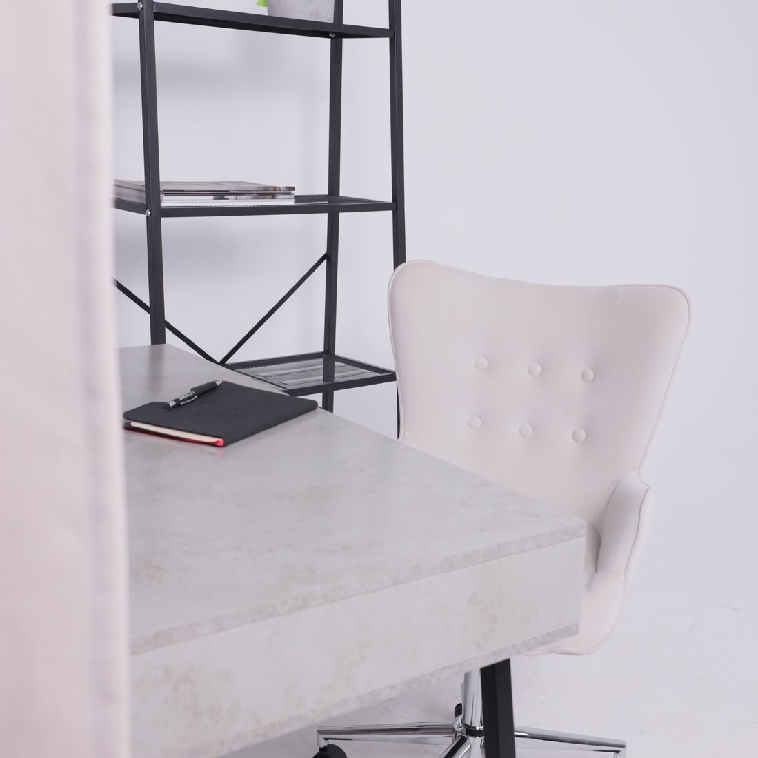 Офисное кресло AksHome Bella (chrome Kiton 701 велюр/белый антарктида) – фото товара