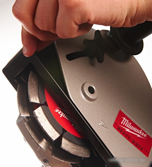 Штроборез Milwaukee WCE 30 [4933383855] – фото товара